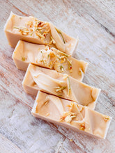 Load image into Gallery viewer, Oatmeal and Honey